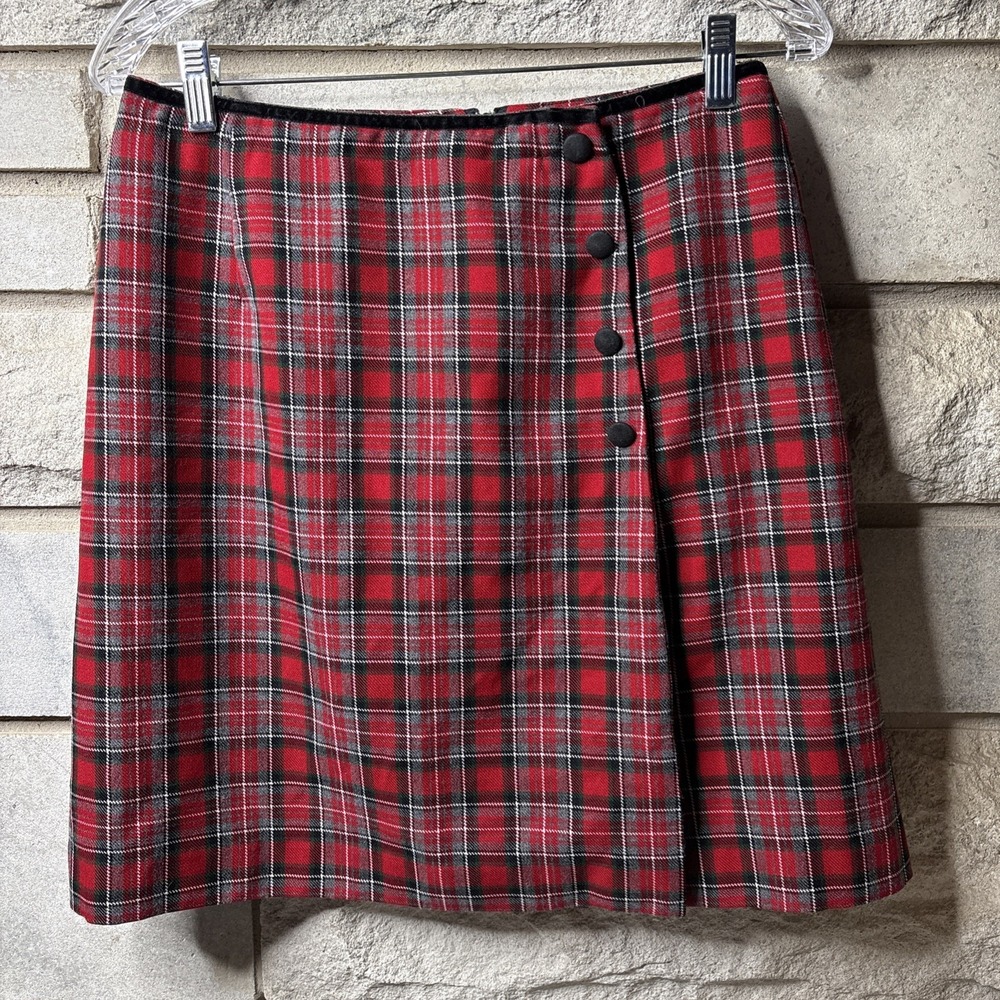 Villager Sport Liz Claiborne Red Plaid Tartan Knee Length Skirt Size 12 Holiday